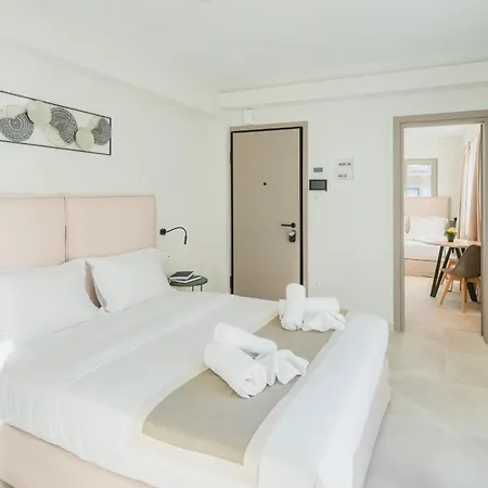 Ela Five Residences Apartment