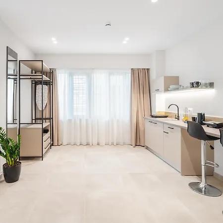 Apartment Ela Five Residences *