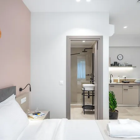 Ela Five Residences Apartment *