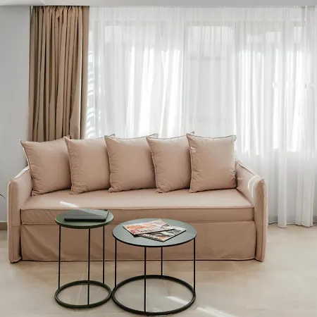 Ela Five Residences Apartment