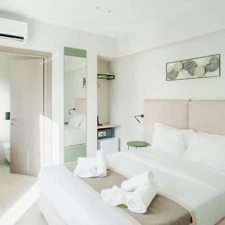 Ela Five Residences Apartment